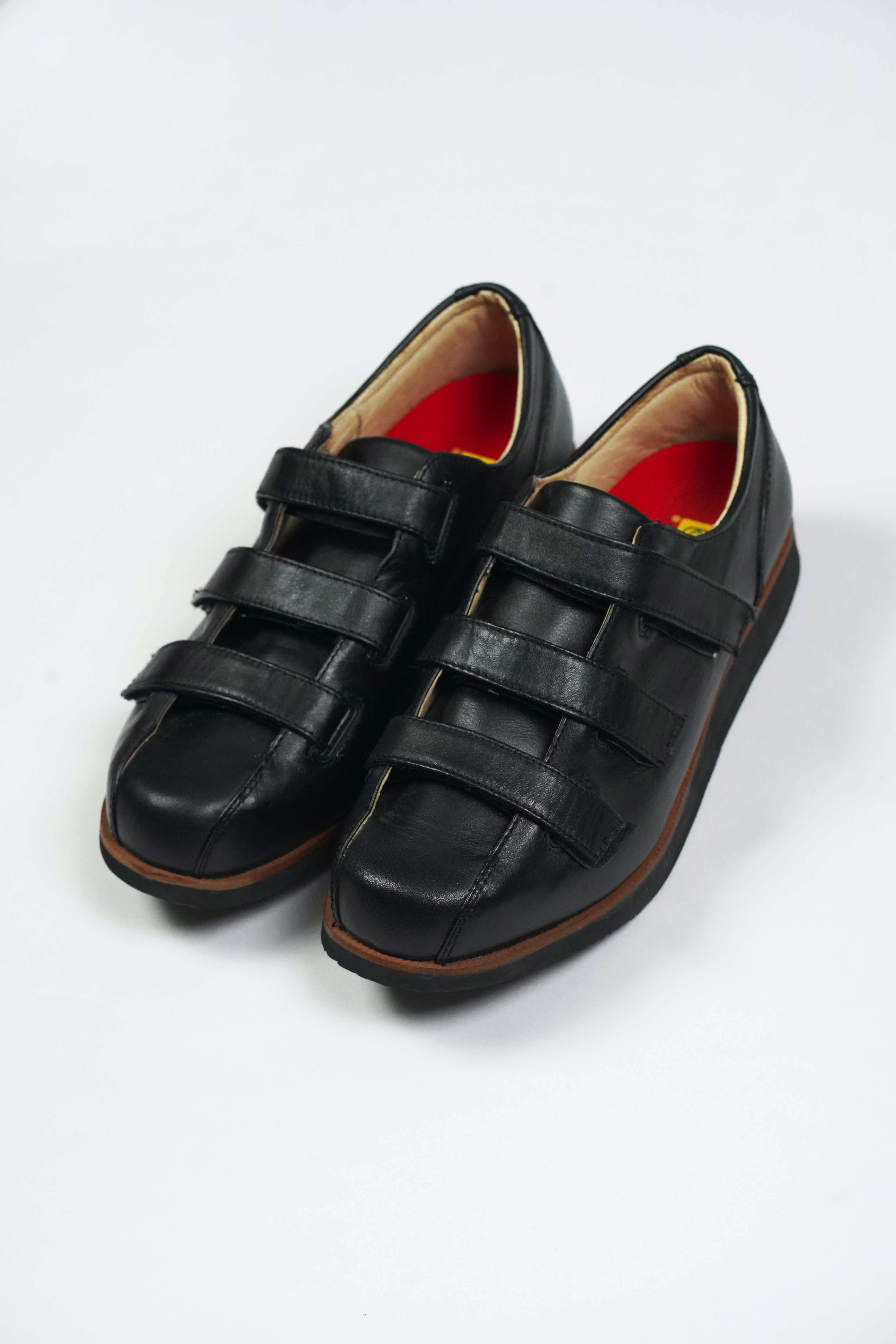 DEADSTOCK VELCRO LEATHER SHOES