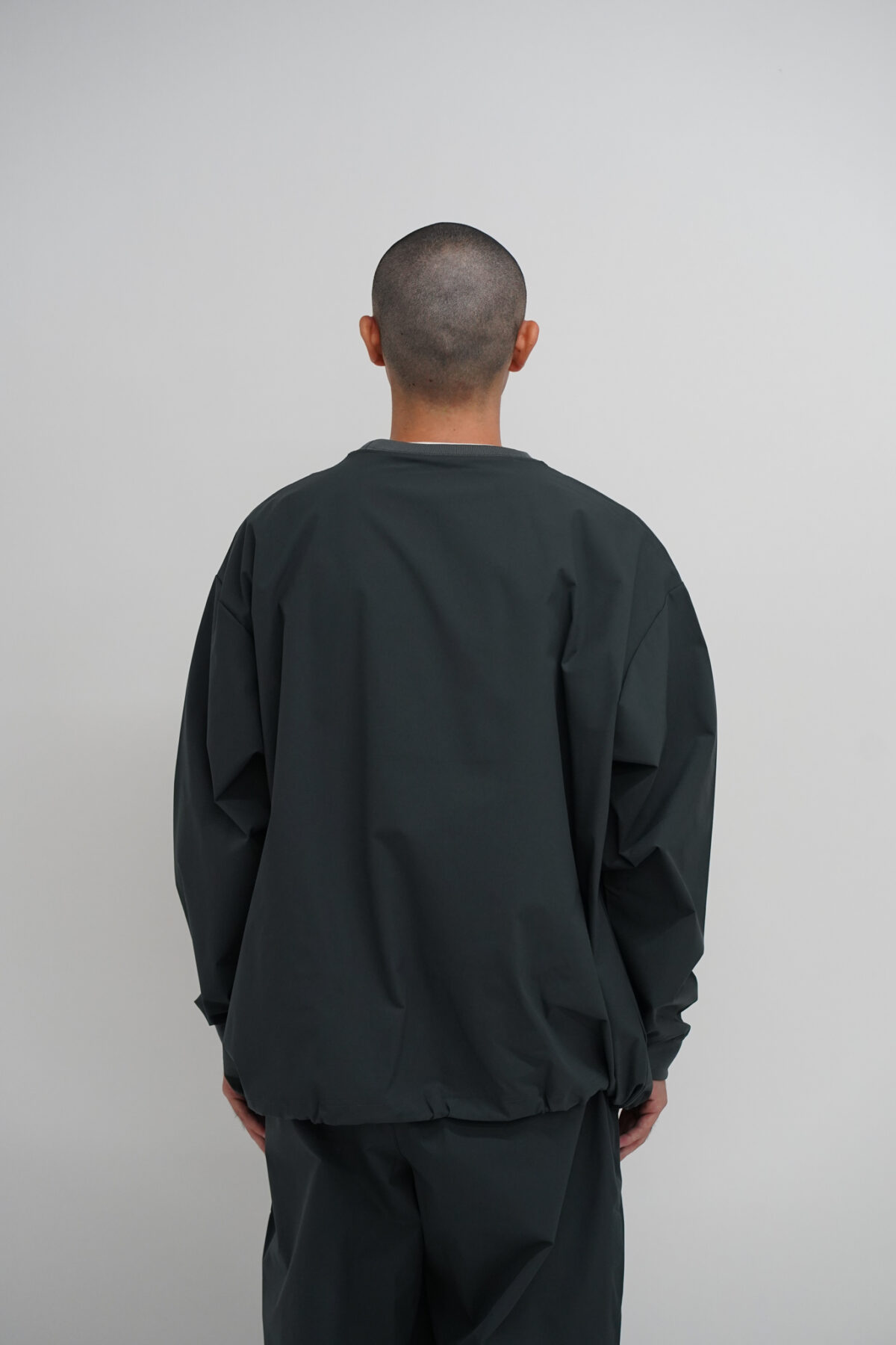 UNTRACE BASIC BOX STRETCH SMOCK L S