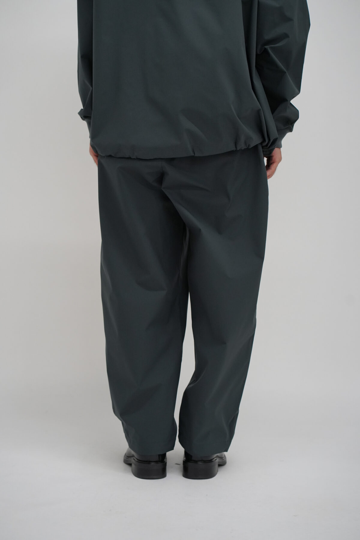 UNTRACE BASIC TAPERED STRETCH TRACK PANTS MF | FUDGE UP NOTHING