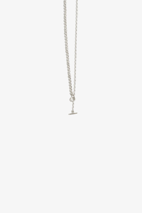 EXCLUSIVE SWITCH CHAIN NECKLACE