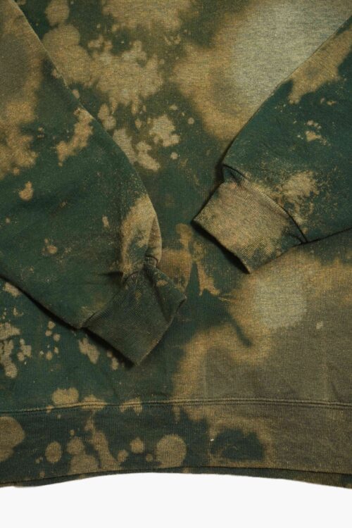 GREEN BODY BLEACH DYE SWEAT