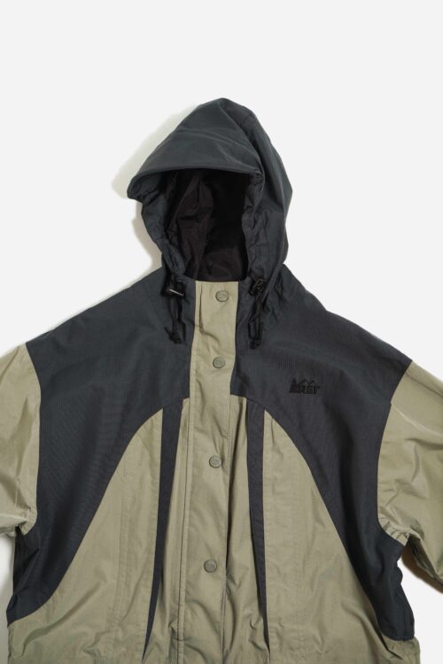 REI TWO TONE COLOR DESIGN SHELL JACKET
