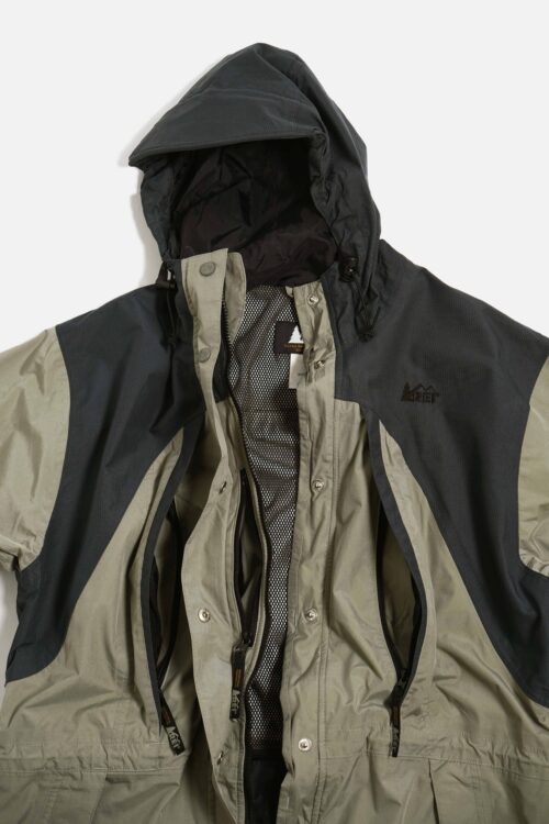 REI TWO TONE COLOR DESIGN SHELL JACKET