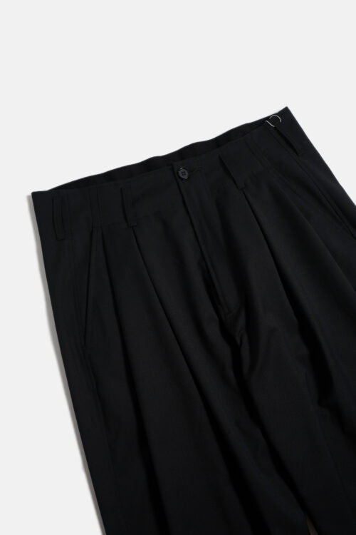 WIDE TUCK DRAPE SLACKS BLACK