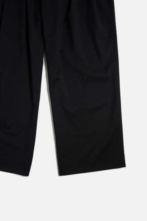 WIDE TUCK DRAPE SLACKS BLACK