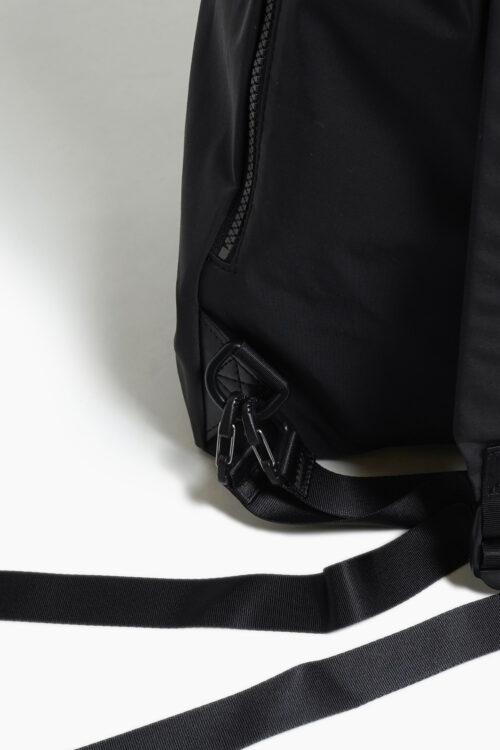 UNTRACE NAP PACK BLACK 24AW