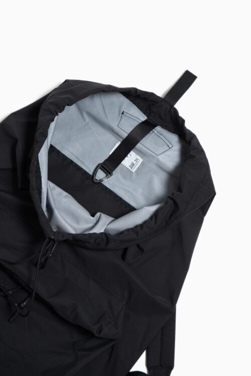 UNTRACE NAP PACK BLACK 24AW