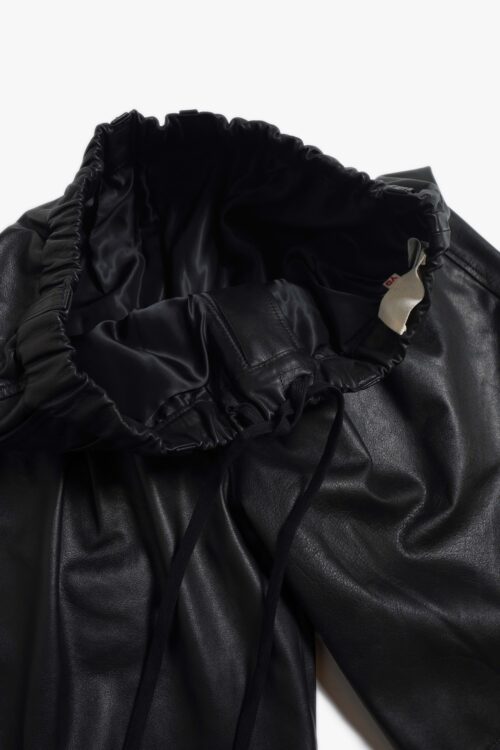 DOUBLE PLEATED EASY SHORTS - FULL GRAIN LEATHER -