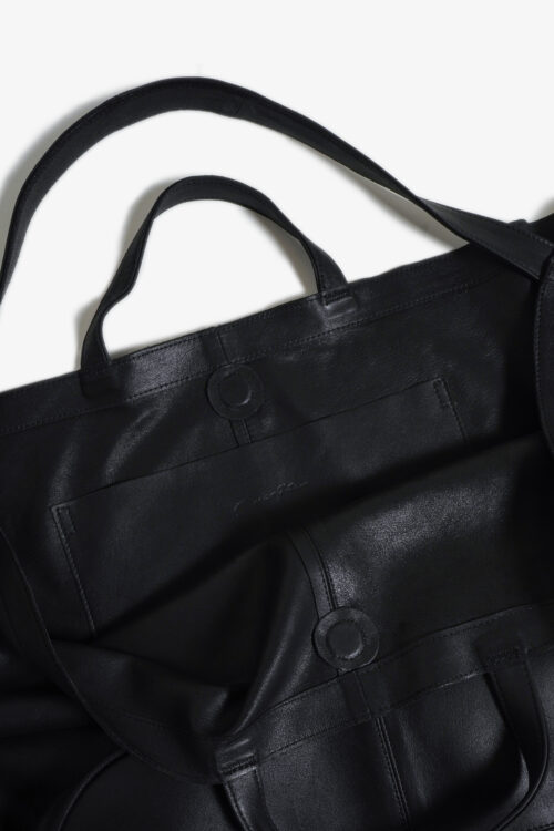 MESSENGER BLACK