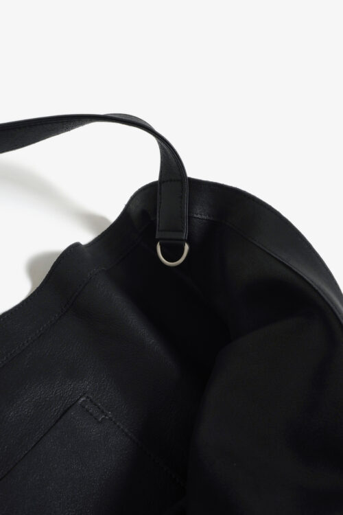 MESSENGER BLACK