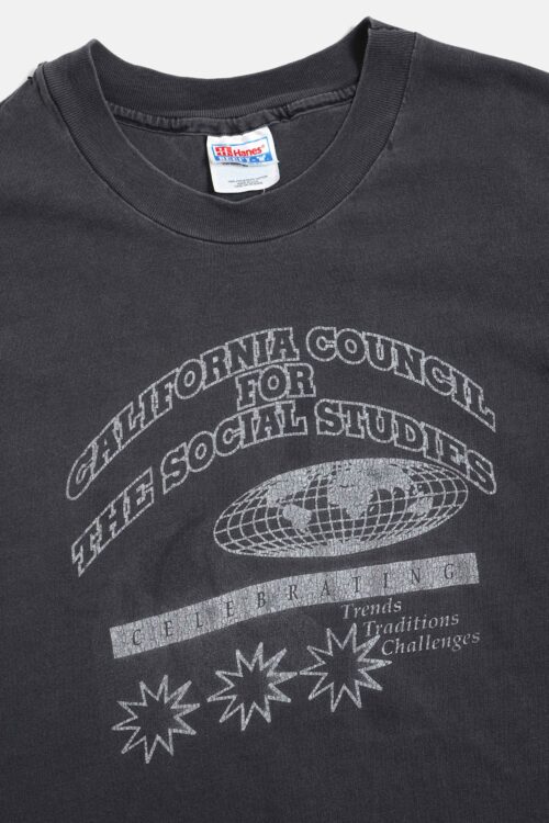 OLD PRINTED FADED BODY TEE MADE IN USA