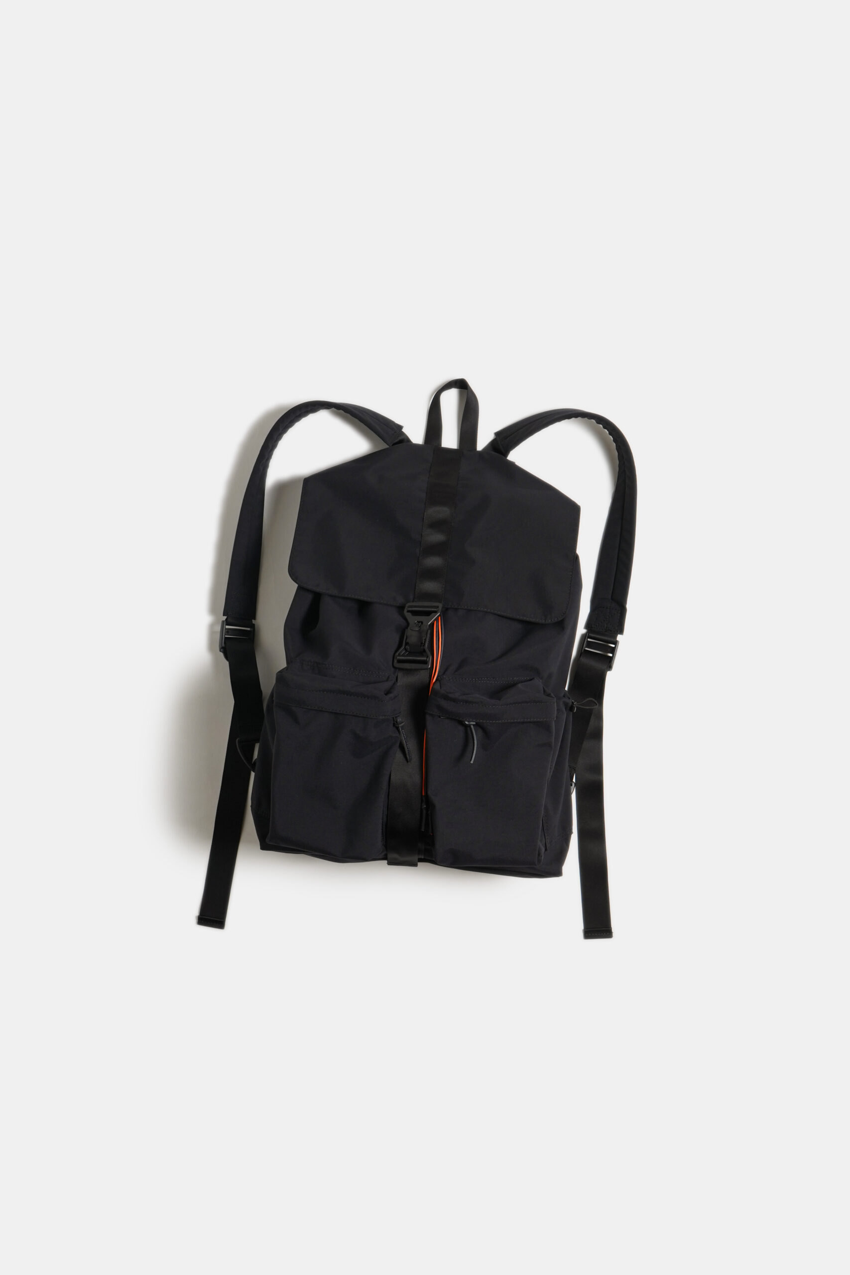 UNTRACE NAP PACK _218 BLACK