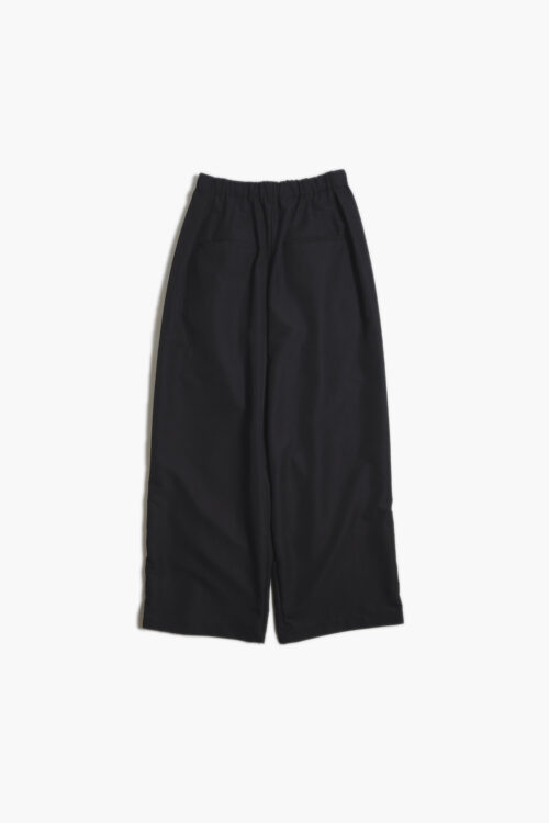 SMOOTH TAFTA DRAPE TUCK PANTS BLACK
