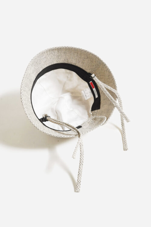 HORSETAIL HAT WINDOW PEN