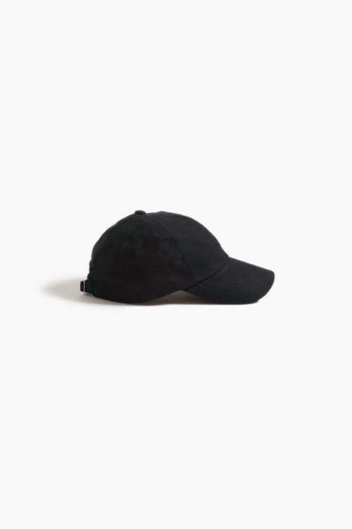 HORSETAIL CAP BLACK