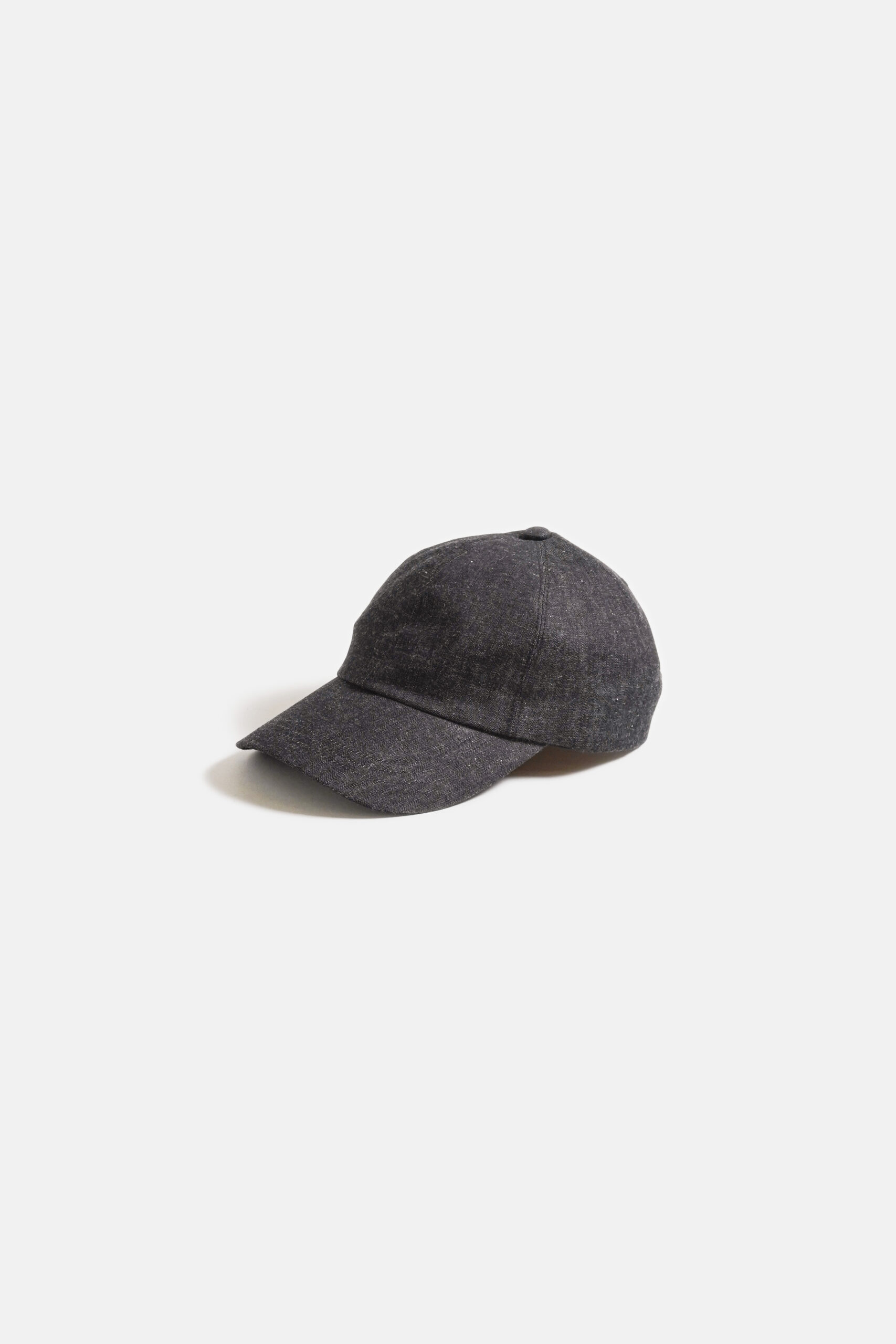 HORSETAIL CAP BLACK DENIM
