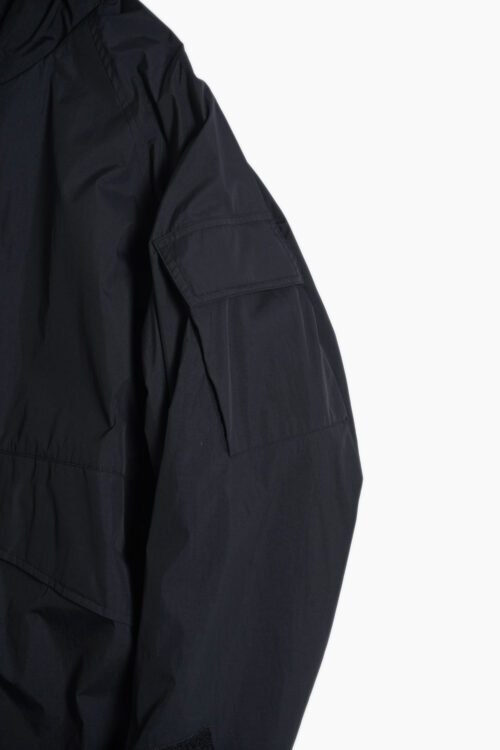 P12 RAIN JACKET BLACK