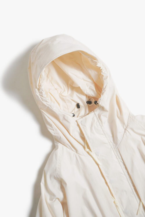 P12 RAIN JACKET ECRU