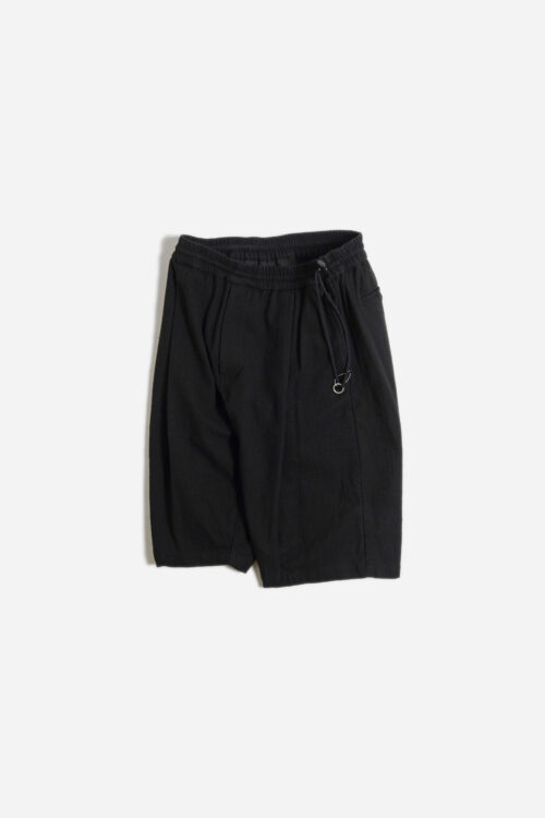 DEEP TUCK-SCN BLACK