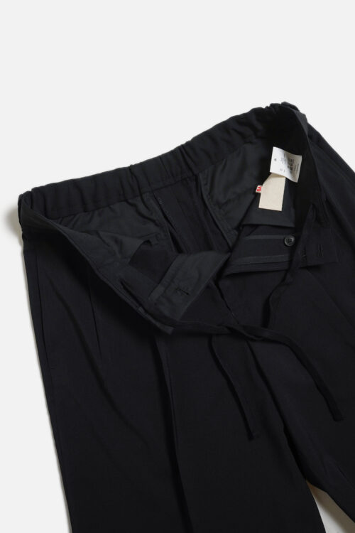 DOUBLE PLEATED SHORTS - POLYESTER GABARDINE - BLACK