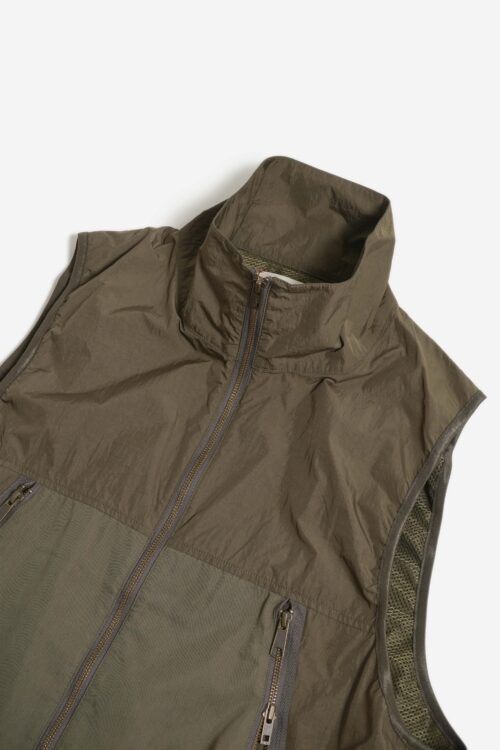 UN VEST KHAKI