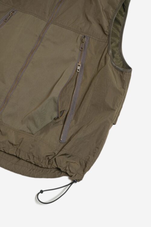 UN VEST KHAKI