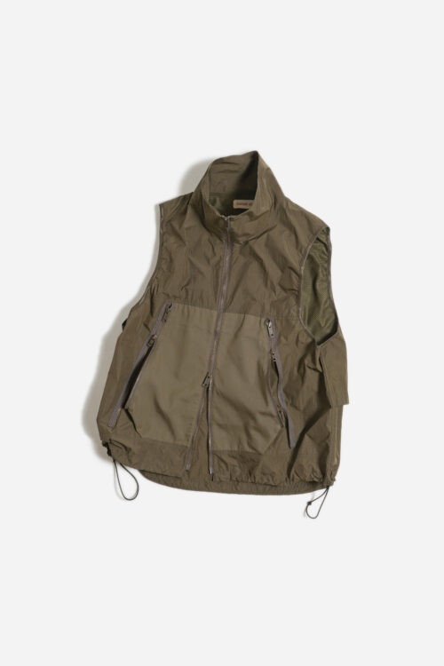 UN VEST KHAKI
