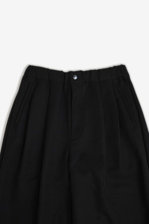 DRAPE TUCK PANTS BLACK