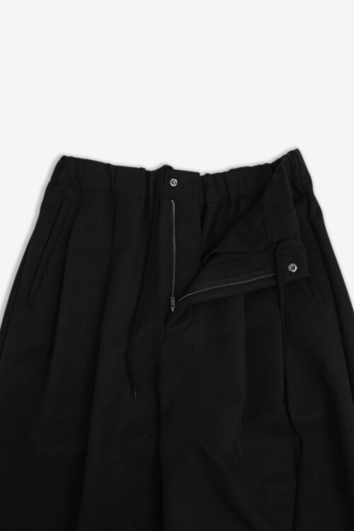 DRAPE TUCK PANTS BLACK