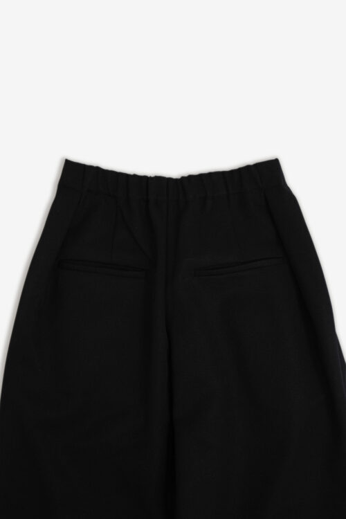 DRAPE TUCK PANTS BLACK
