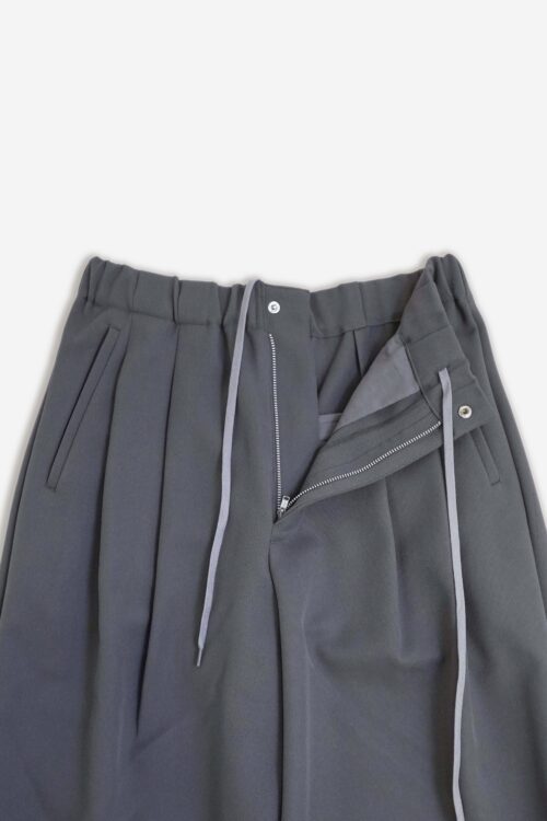 DRAPE TUCK PANTS GREY