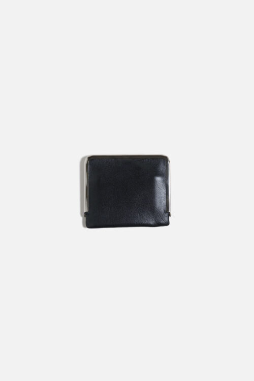 FRAMED LEATHER HALF WALLET. BLACK / SILVER