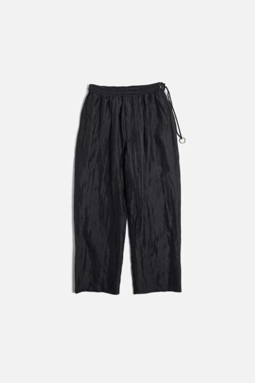 UNEVEN PT BLACK