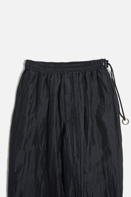 UNEVEN PT BLACK