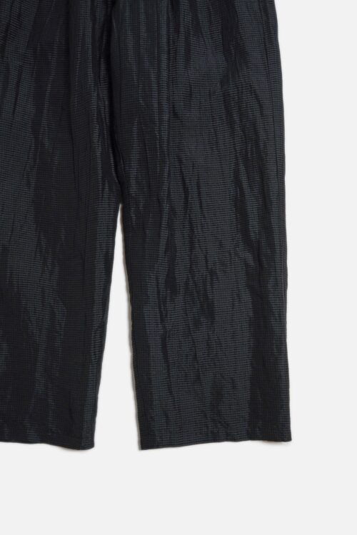 UNEVEN PT BLACK