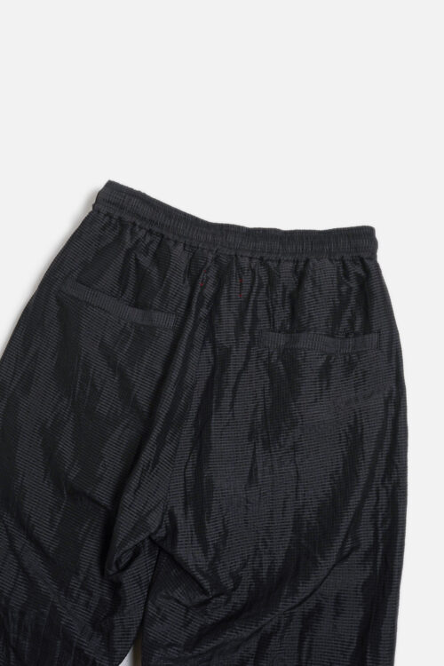 UNEVEN PT BLACK