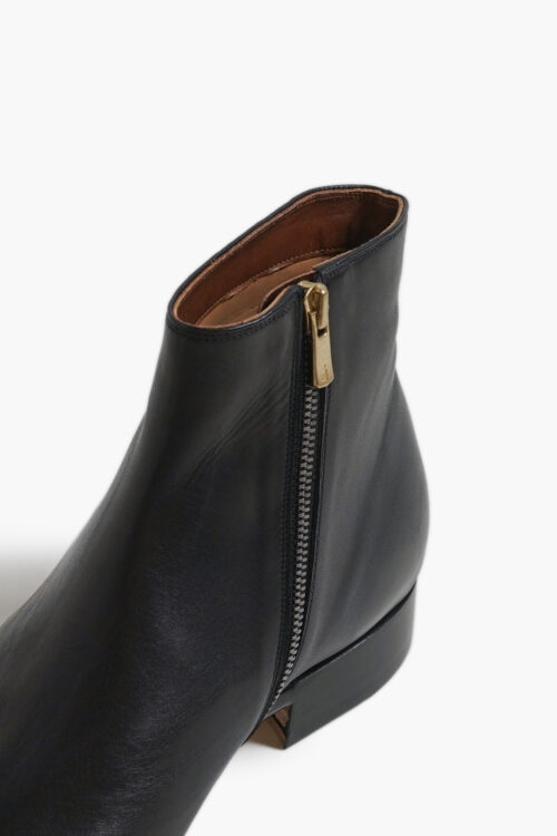 MOLDER CALF BLACK