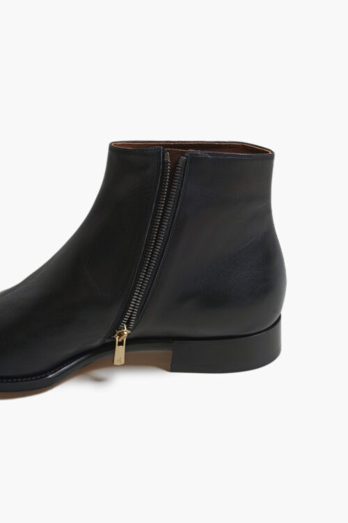 MOLDER CALF BLACK