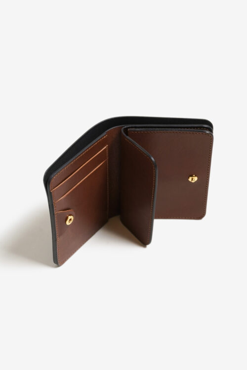POST WALLET ILCEA BLACK × BROWN
