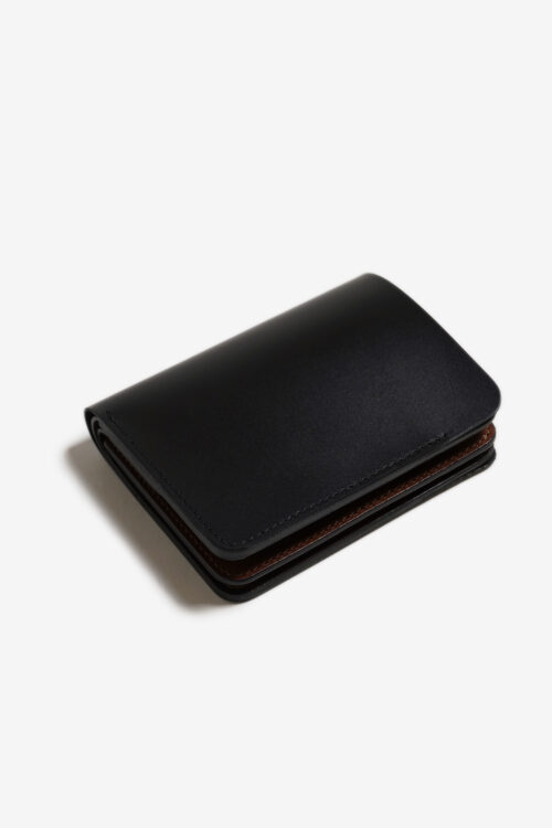 POST WALLET ILCEA BLACK × BROWN