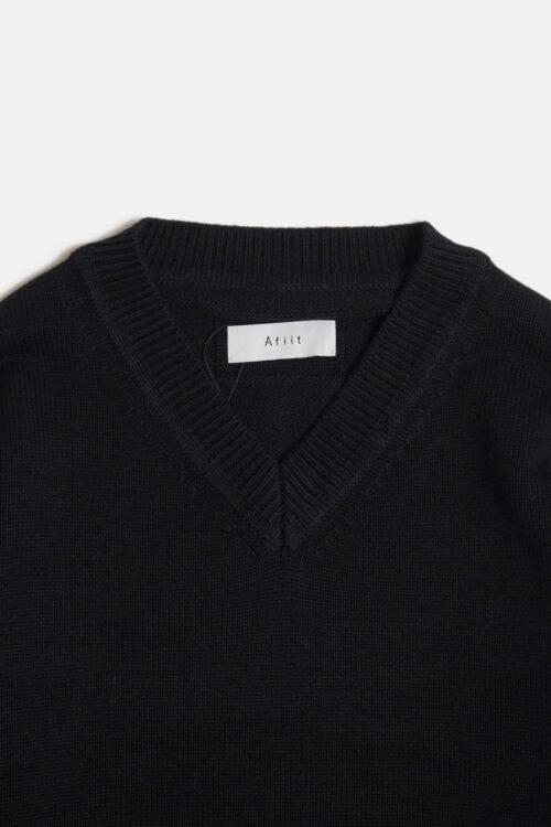 V-NECK KNIT BLACK