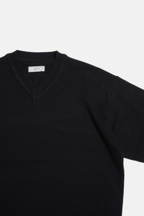 V-NECK KNIT BLACK