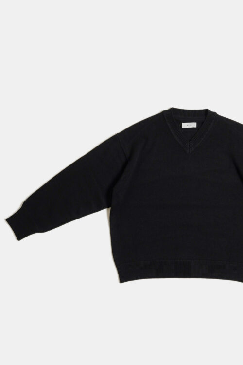 V-NECK KNIT BLACK