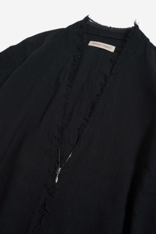 V TOP W/C BLACK